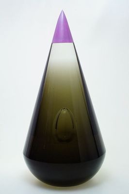 Plastika z topasového broušeného skla "KUŽEL" Petr HORA 1993