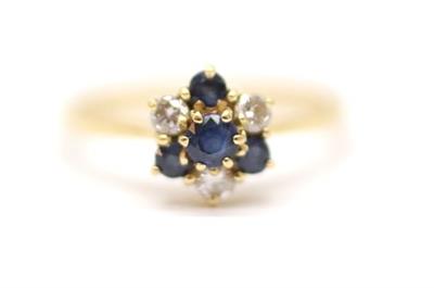Zlatý prsten s diamanty a safíry