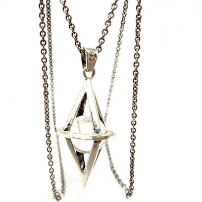 Originální stříbrný náhrdelník