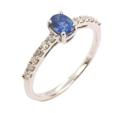 Zlatý prsten se safírem a brilianty