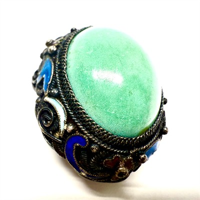 Brož s velkým tyrkysem zdobená smalty