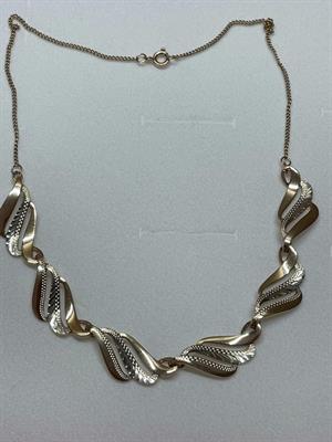 Stříbrný náhrdelník punc 900