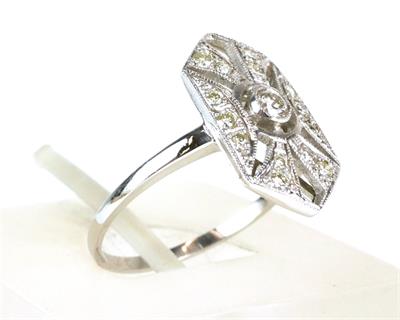 Zlatý prsten s brilianty