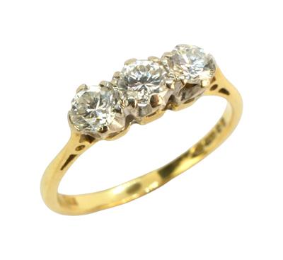 Zlatý prsten s diamanty 0,50 ct