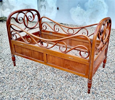 Dětská mostylka Thonet