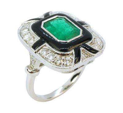 Zlatý prsten se smaragdem a brilianty