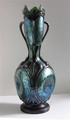 Váza  Loetz v montáži, creta Papillon