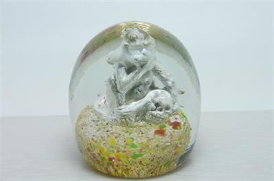 Sběratelská rarita - těžítko: Opičák s lebkou