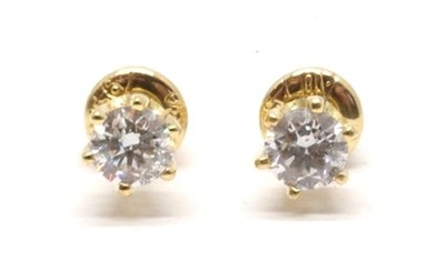 Zlaté náušnice s diamanty