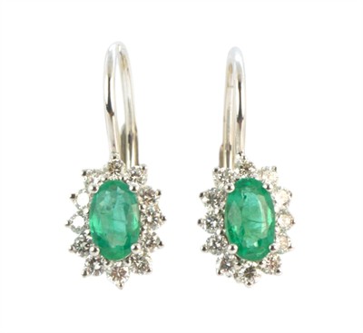 Zlaté náušnice se smaragdy a brilianty