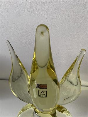 Miloslav Janků, skleněná plastika, holubice