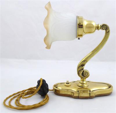 Nástěnná mosazná lampička