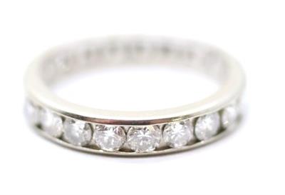 Zlatý prsten s diamanty