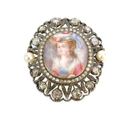 Zlatostříbrná portrétní brož s brilianty a perlami