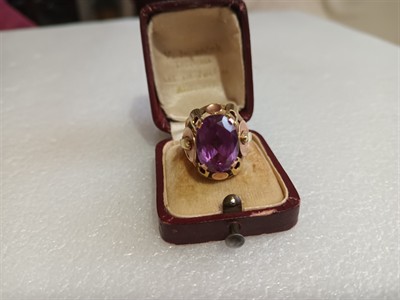 Zlatý prsten s ametystem