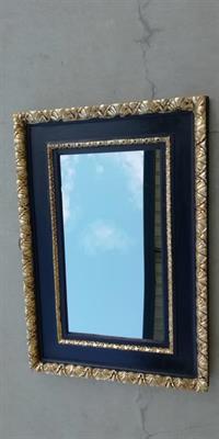 Černo zlaté zrcadlo