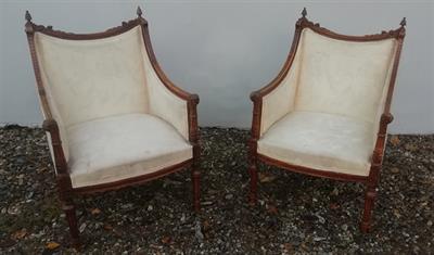 Vyřezávaná křesla