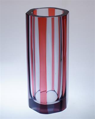 Váza probrušované vrstvené sklo, soubor DUAL - Karel WÜNSCH