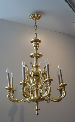 Lustr dřevěný druhorokokový