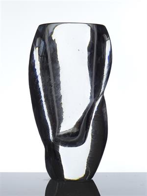 broušená váza, okruh R. Roubíčka a J.Hospodky