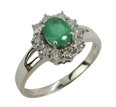 Zlatý prsten se smaragdem a brilianty