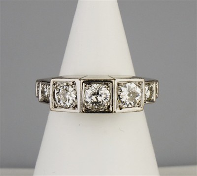 Zlatý prsten s diamanty