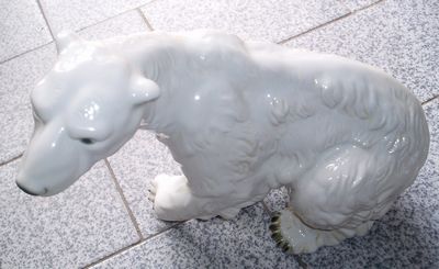 Lední medvěd, 31 cm, modelér Bradáček.