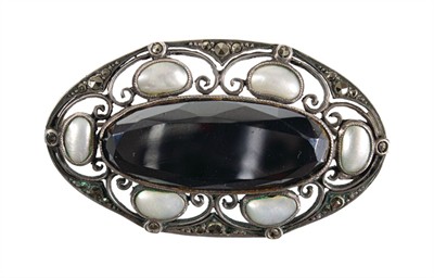 Theodor Fahrner, Secesní stříbrná brož