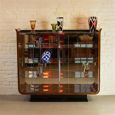 VITRÍNA TULIPÁN-UP ZÁVODY, JINDŘICH HALABALA