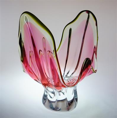 Mísa - objekt hutně tvarované rubínové sklo J.M. HOSPODK