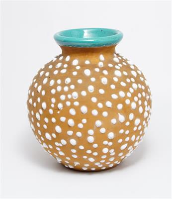 Keramická váza s dekorem puntíků Julie HOROVÁ KOVÁČIKOVÁ