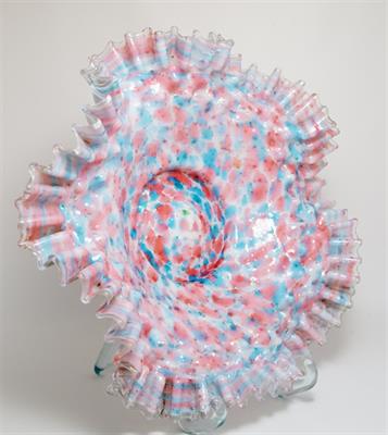 Secesní mísa - brokové sklo se zataveným stříbrným dekorem