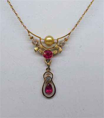 Zlatý secesní náhrdelník s perlou, rubíny a leukosafíry