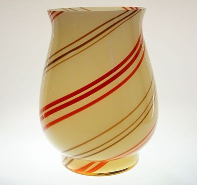 ART - DECO váza se zatavenou barevnou spirálou