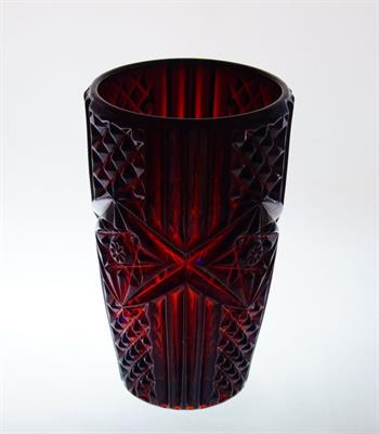 Rarita!! Váza z rubínového skla, sklárna Josef INWALD