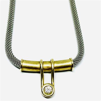 Originální náhrdelník se zlatými komponenty