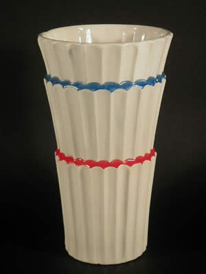 Váza - trojstupňové kanelované tělo          