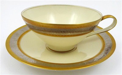 Šálek se zlatými a stříbrnými pásy - Rozenthal