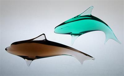 Pár delfínů sklo v odstínu Topas a Beryl Miloslav JANKŮ ŽBS