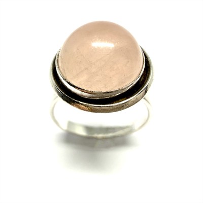 Stříbrný designový prsten s růženínem