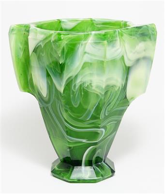 Art-Deco váza žíhané sklo imitující zelený onyx, K. STÖLZLE