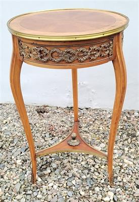 Francouzský stoleček