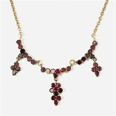 Starožitný náhrdelník s českými granáty