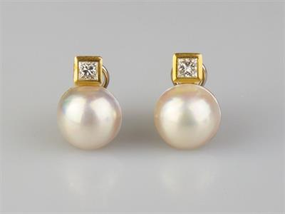 Zlaté náušnice s perlami a diamanty