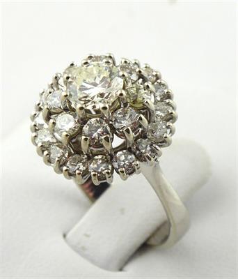 Efektní zlatý prsten s 25 diamanty - 2,00 ct