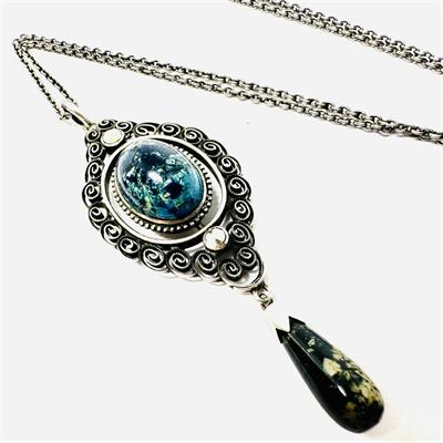 Stříbrný secesní náhrdelník s ověsem