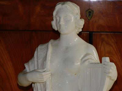 HUDBA - keramika BECHYNĚ, autor KALVODA