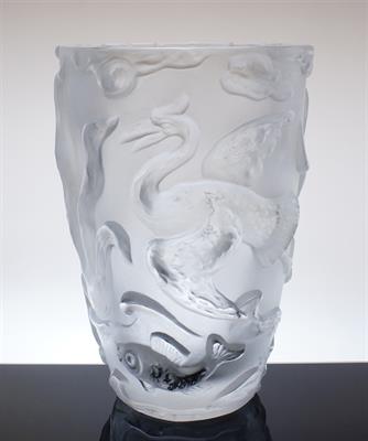 ART-DECO matovaná váza "Pelikáni" Fr. HALAMA sklo INGRID