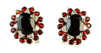 Zlaté náušnice s brilianty a granáty