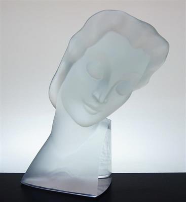 Art Deco skleněná plastika - Eleon von ROMMEL "Zasněná"